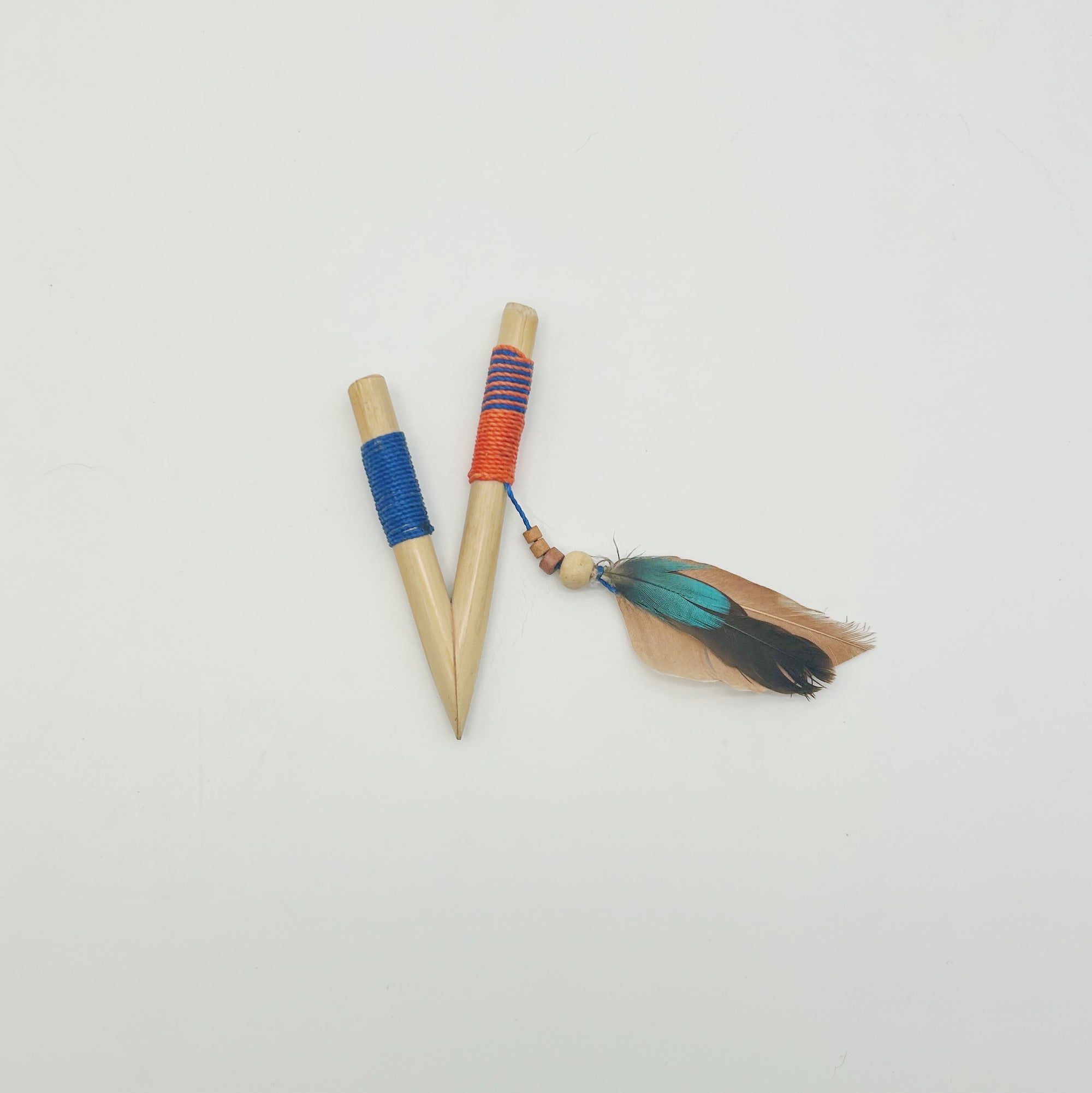 Blue/Orange/Red String Bamboo Kuripe